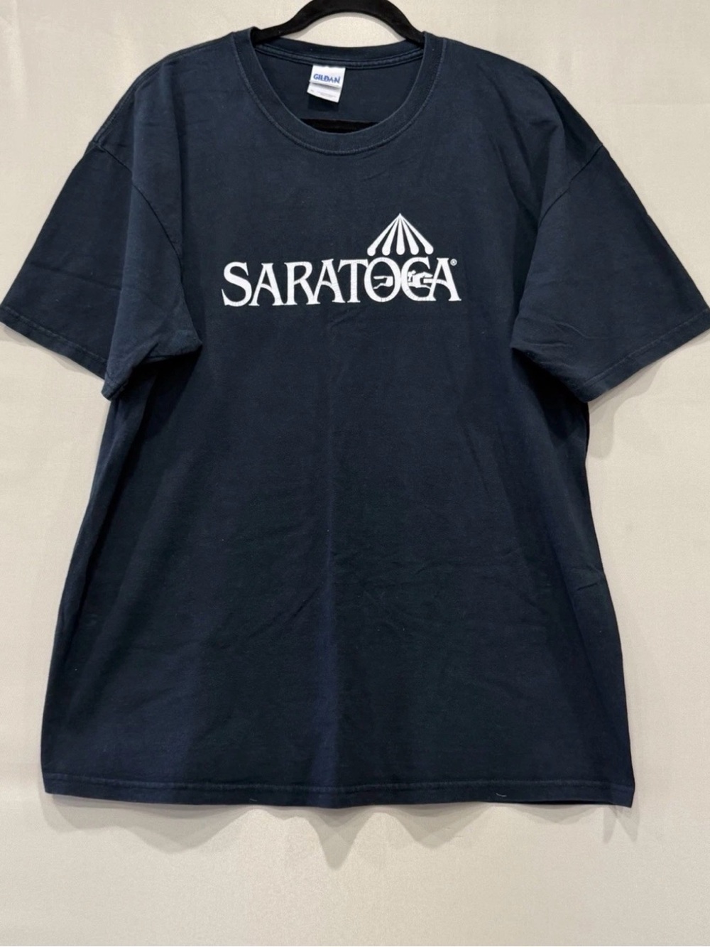 Gildan Navy Blue Saratoga Logo T‑Shirt